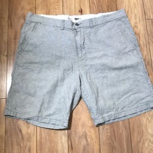 Linen/ cotton blend men’s shorts.